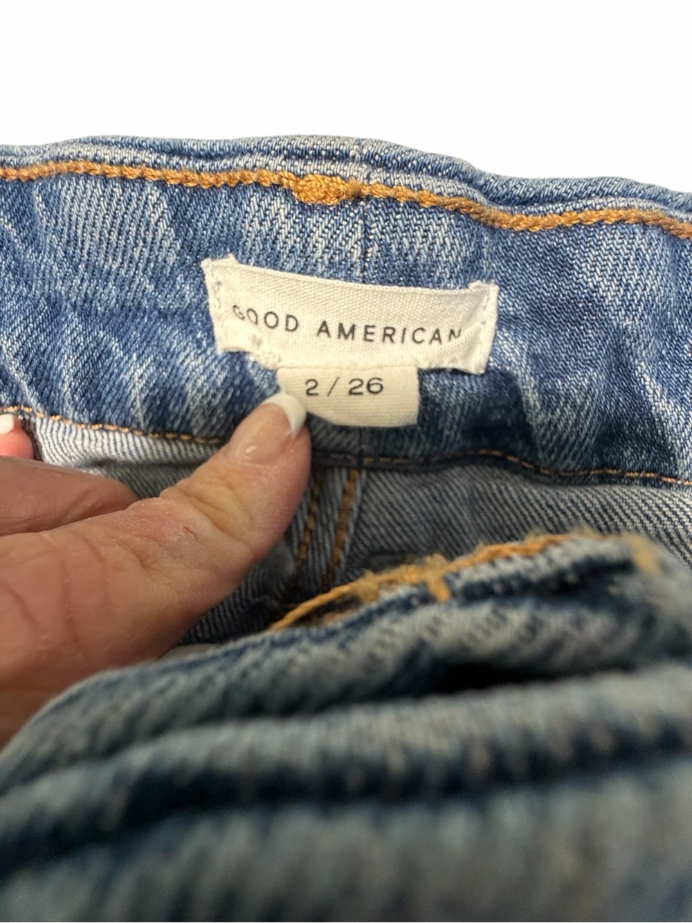 Good American Weekender Cuffed Med Wash Relaxed Jeans Sz 2/26 - Picture 8 of 13
